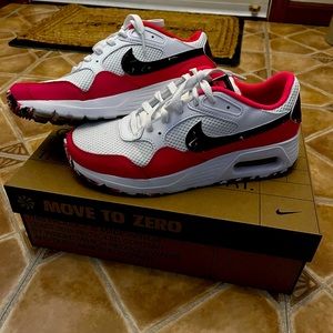 Womens Nike Air Max shoes size 7.5